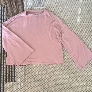 Warm Top with bell sleeves